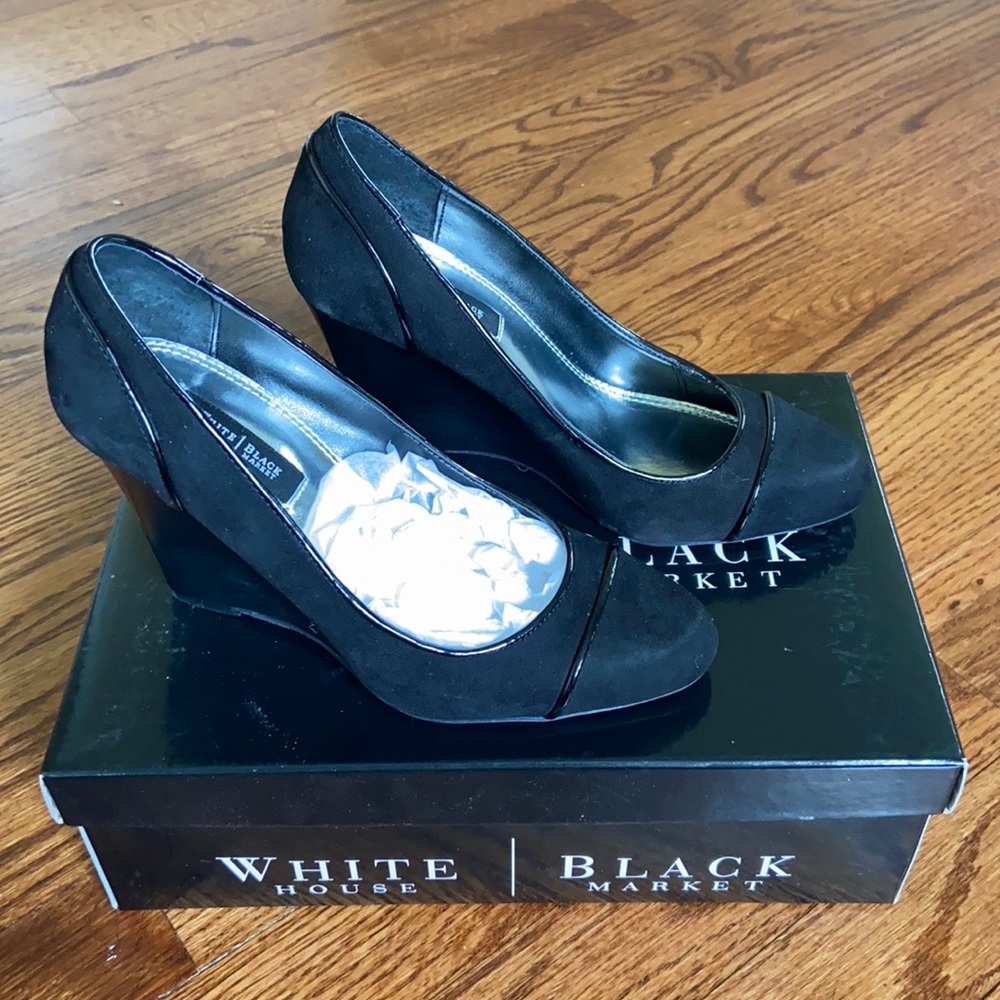 BNIB White House Black Market Wedge Heels Sz 5.5